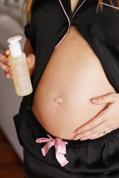 Óleos Vegetais X Óleos Minerais: A Ciência da Barreira Cutânea na Gestação e Prevenção de Estrias